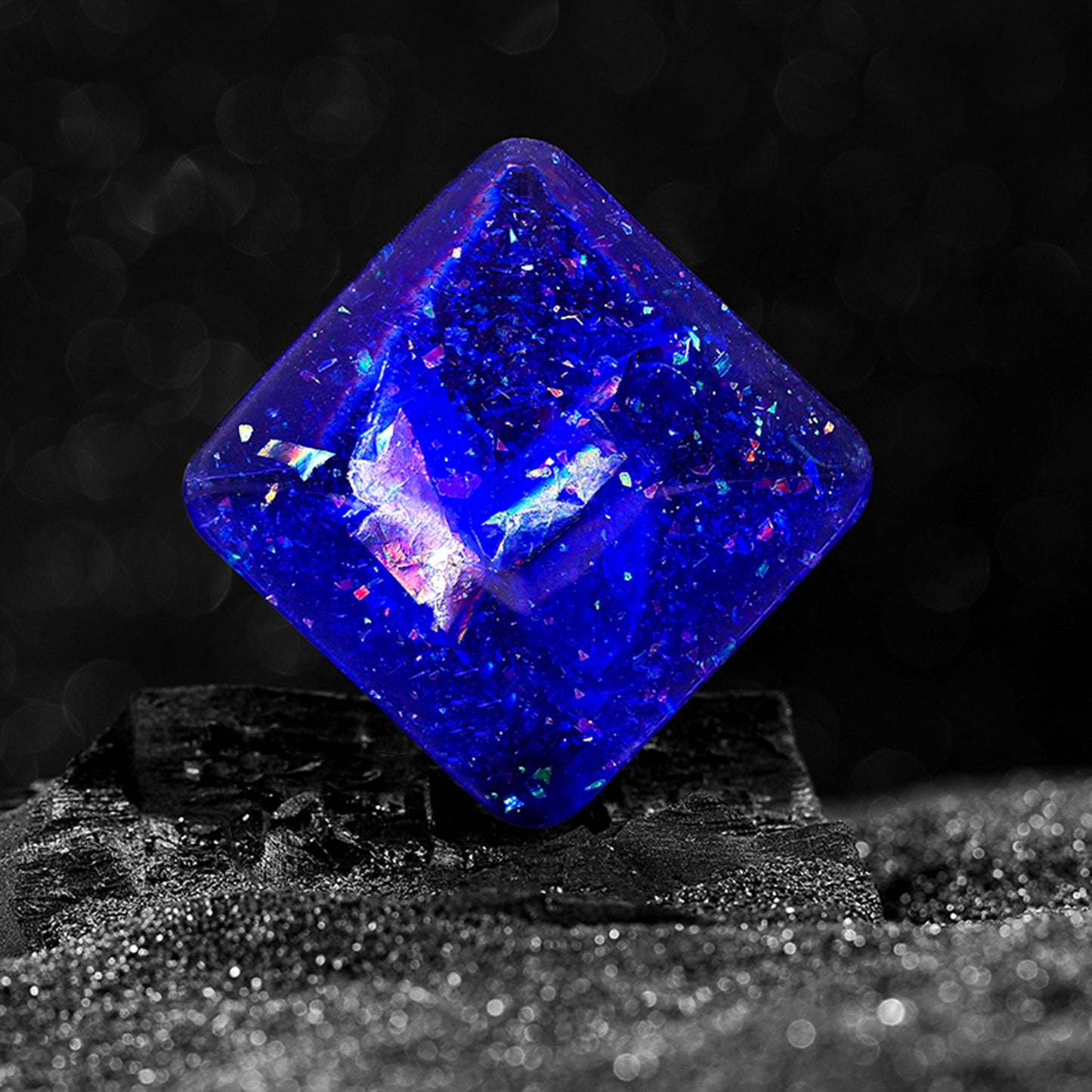 🔹Magic Spinning Fidget Cube