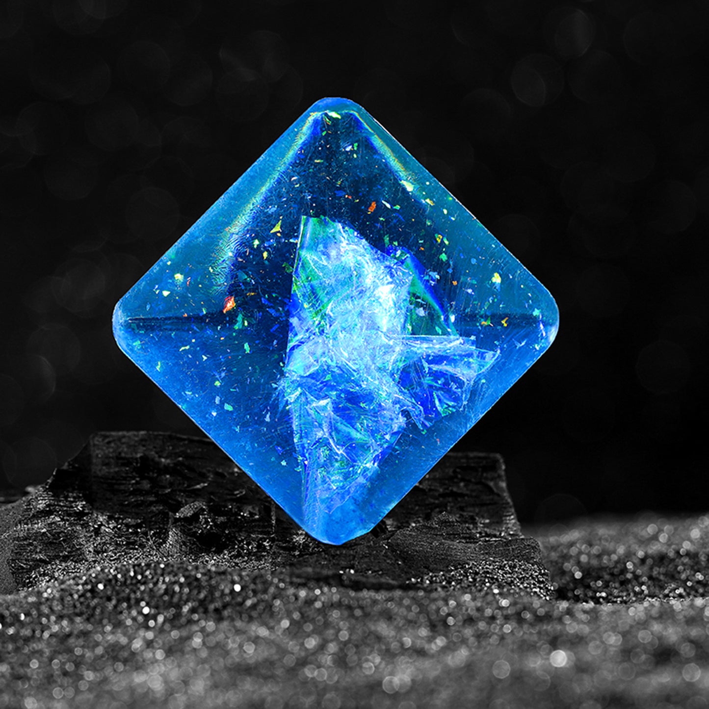 🔹Magic Spinning Fidget Cube