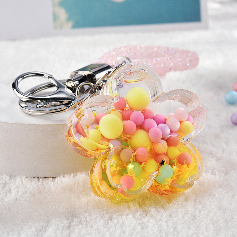 🌸 Glittery Flower Keychain